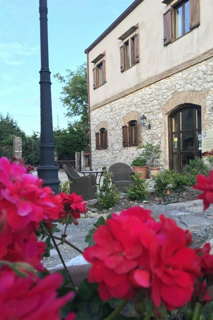 Agriturismo Sant'Agata Piana Degli Albanesi Kültér fotó
