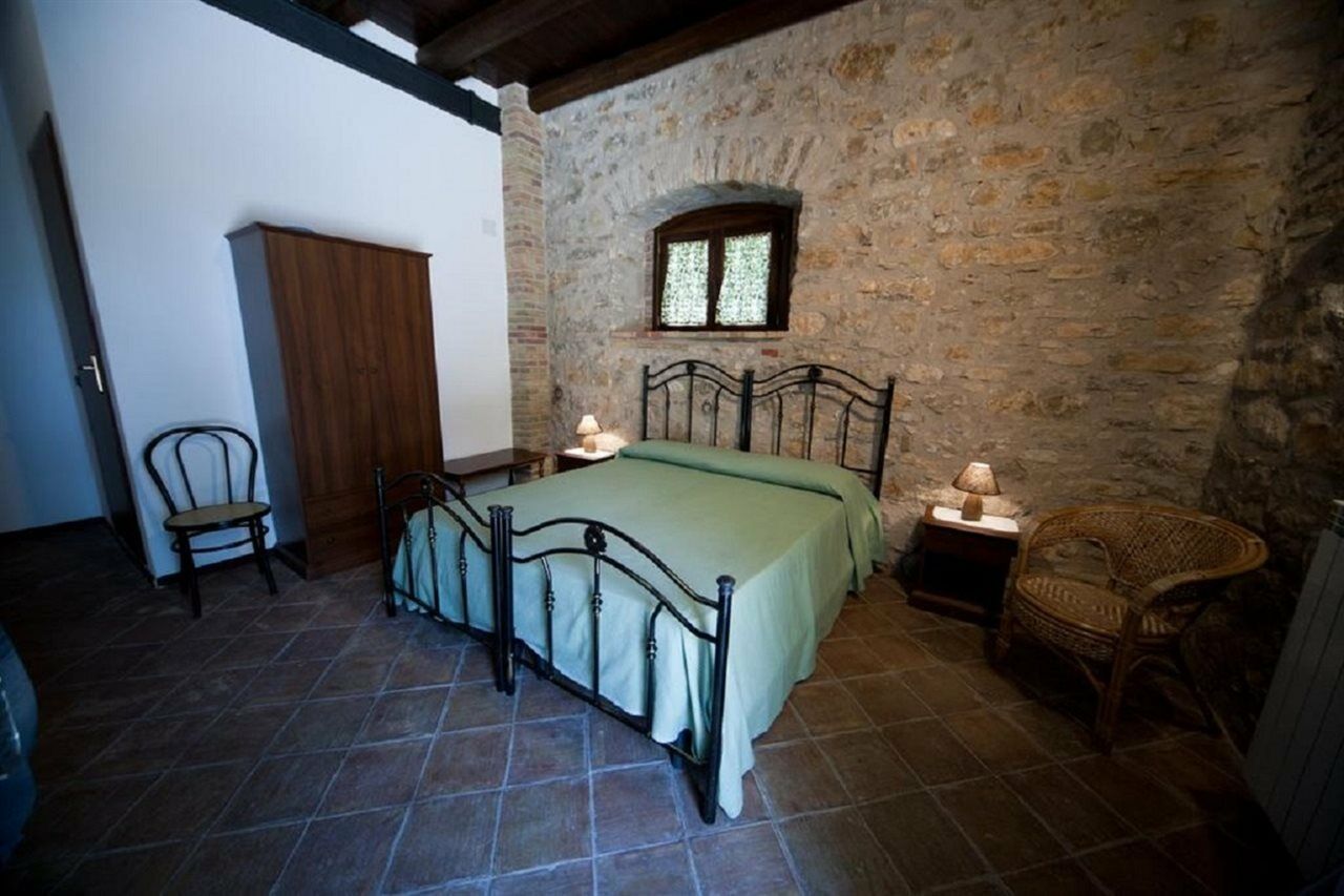 Agriturismo Sant'Agata Piana Degli Albanesi Kültér fotó